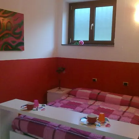 Casa de hóspedes Valchiavenna - Foresteria Lombarda Con Parcheggio Privato Sul Posto! Apprezzata Gestione Familiare Dal 2012, Qualita-prezzo Top! 