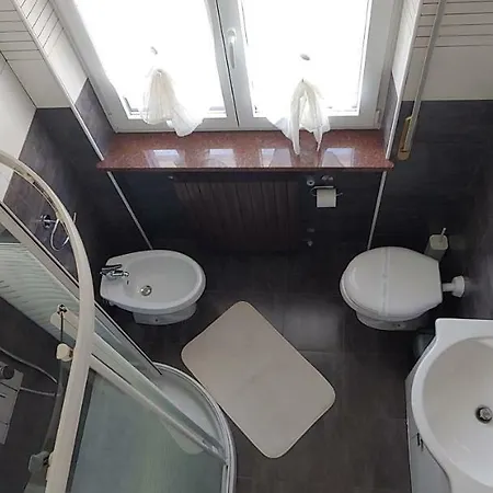 Pensión Valchiavenna 3*