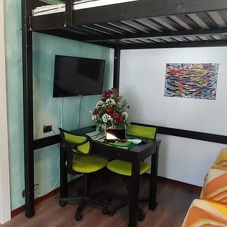Valchiavenna - - - - - Vacanze - Affittacamere *